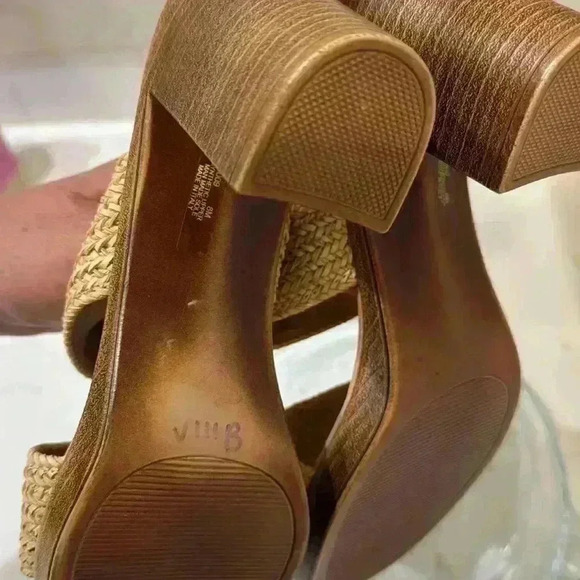 Mariela Italian Tan Sandals with Heels NEW - Picture 9 of 10